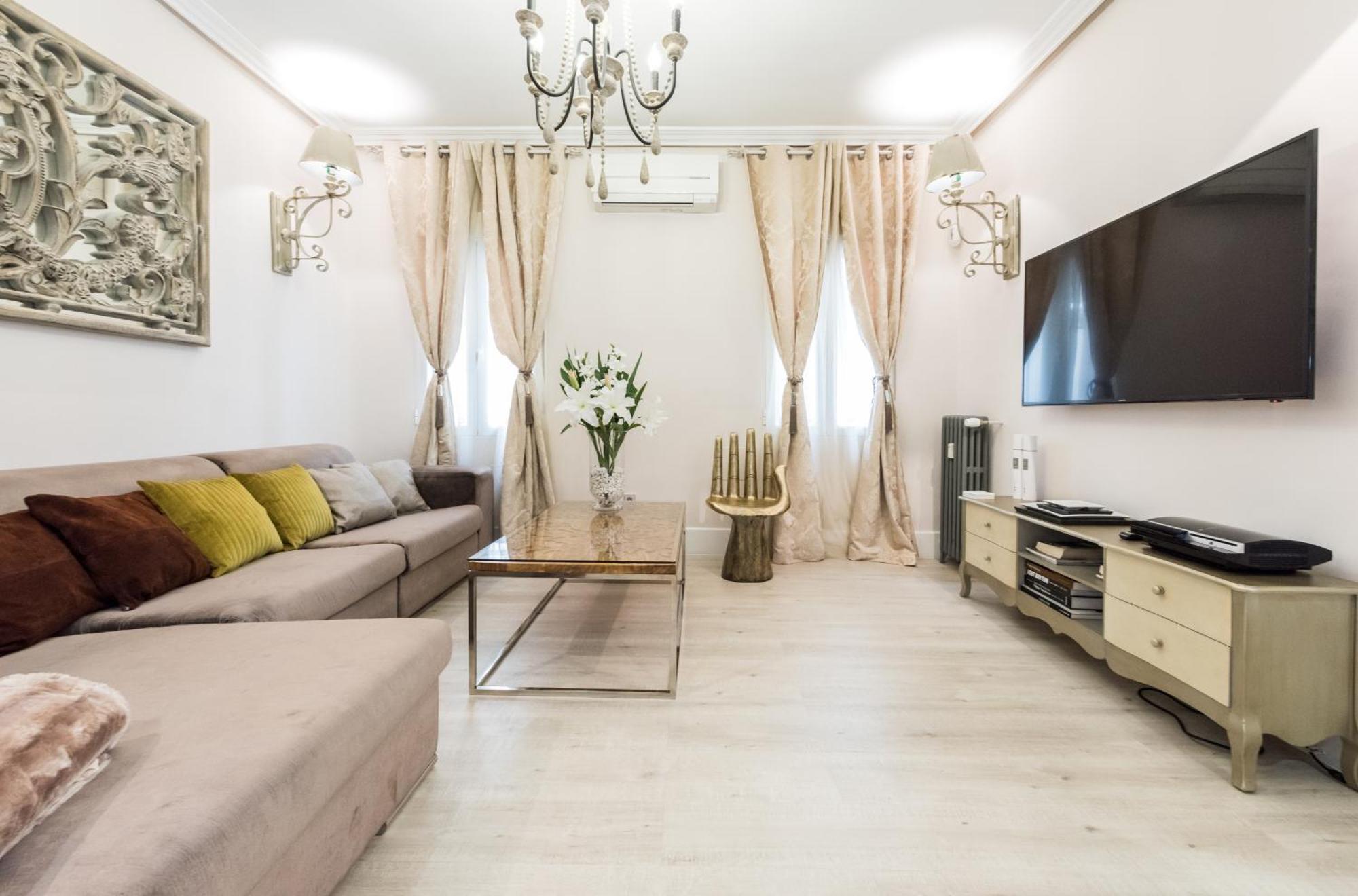 City Deluxe Apartment Madrid Bagian luar foto